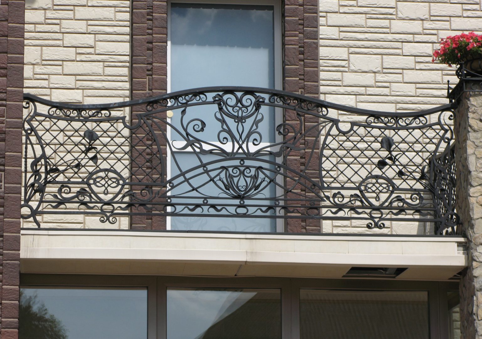 Каталог кованых балконов